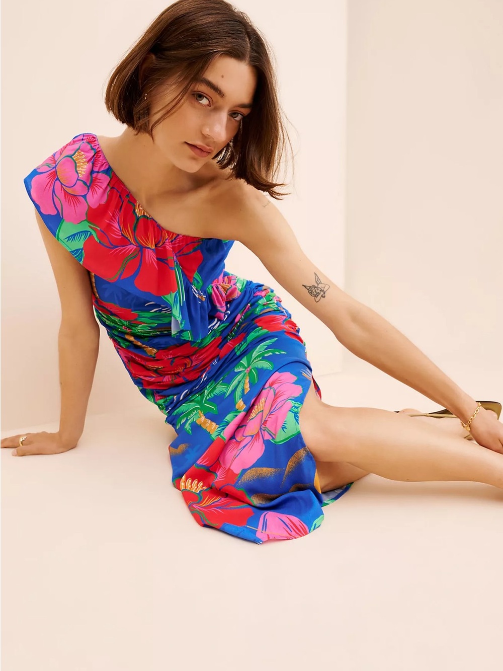 FARM RIO One Shoulder Ruched Midi Dress